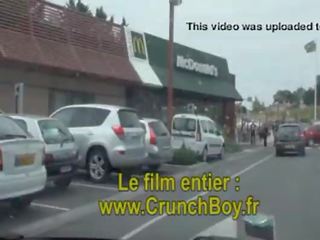 Sexe au restoran exhib mac donalds des jeunes se sucent leur grosse menggigit sous